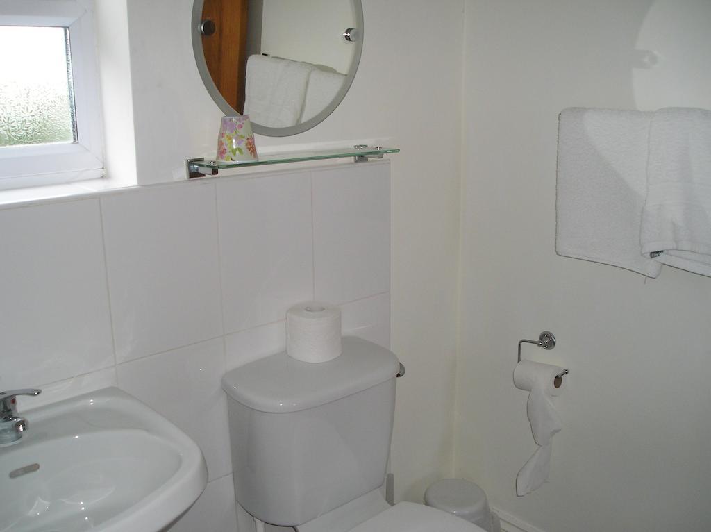 Benton House Huntspill Room photo